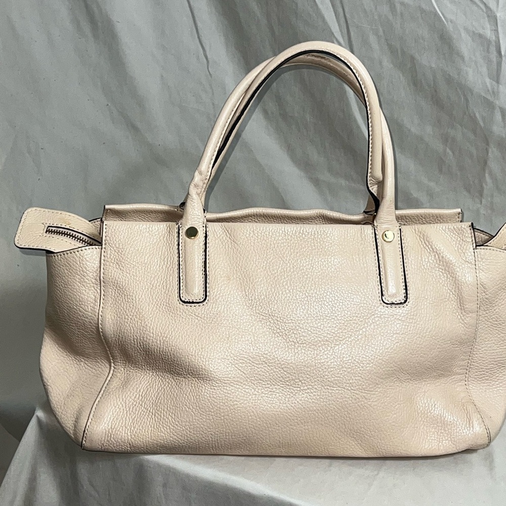Pale pink IACUCCI Italian leather bag